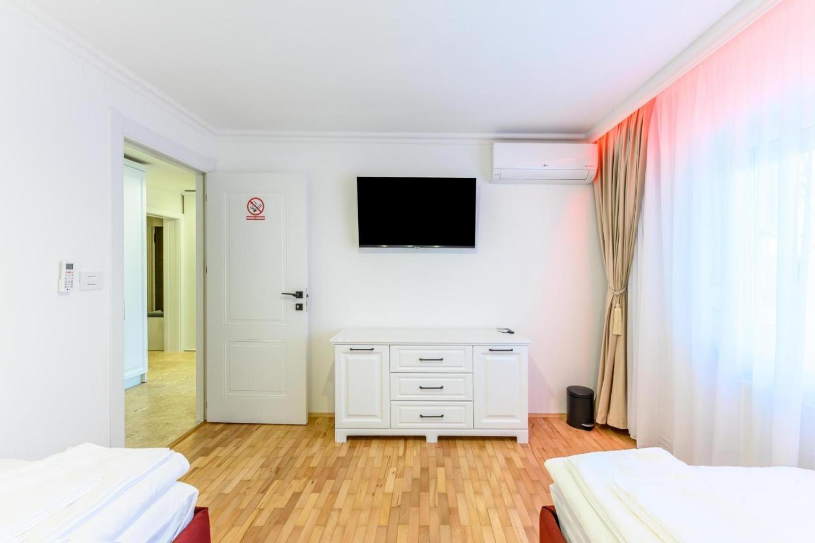 Five Stars Apartment Timisoara Ngoại thất bức ảnh