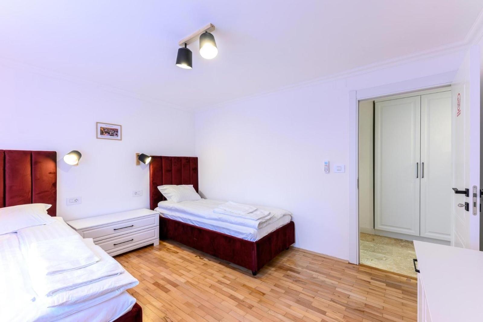 Five Stars Apartment Timisoara Ngoại thất bức ảnh