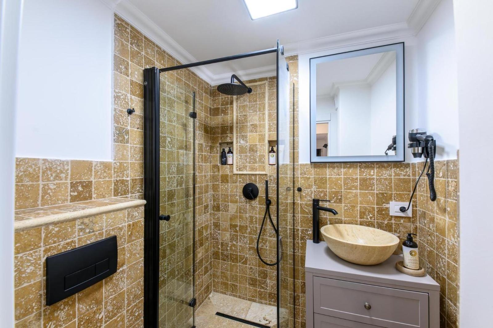 Five Stars Apartment Timisoara Ngoại thất bức ảnh