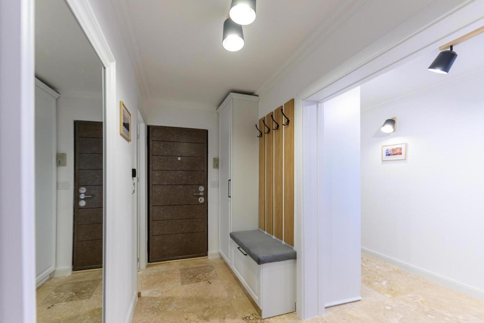 Five Stars Apartment Timisoara Ngoại thất bức ảnh